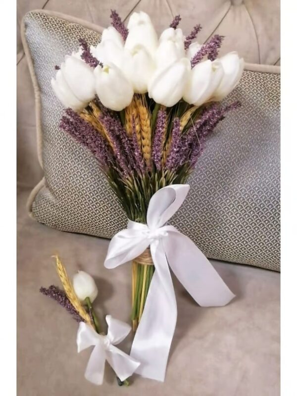 Bouquet of tulips and lavender