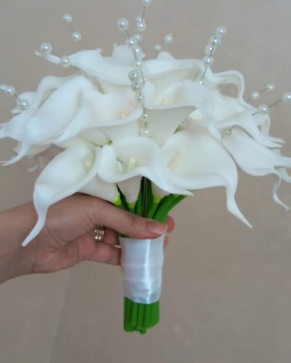 Calla and pearl bouquet