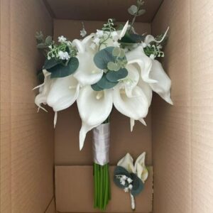 Calla rose bouquet and artificial green paper