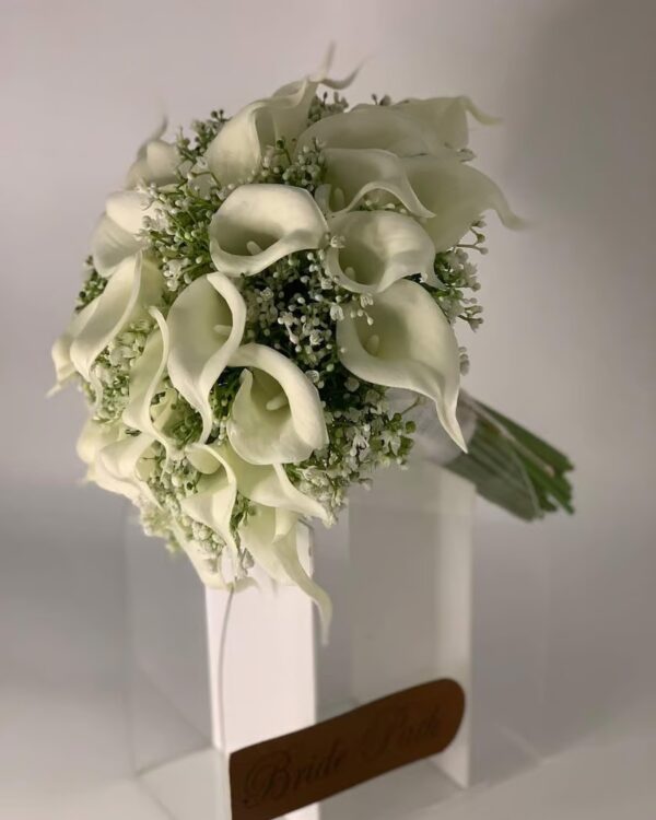 Calla rose bouquet and synthetic gypsophila