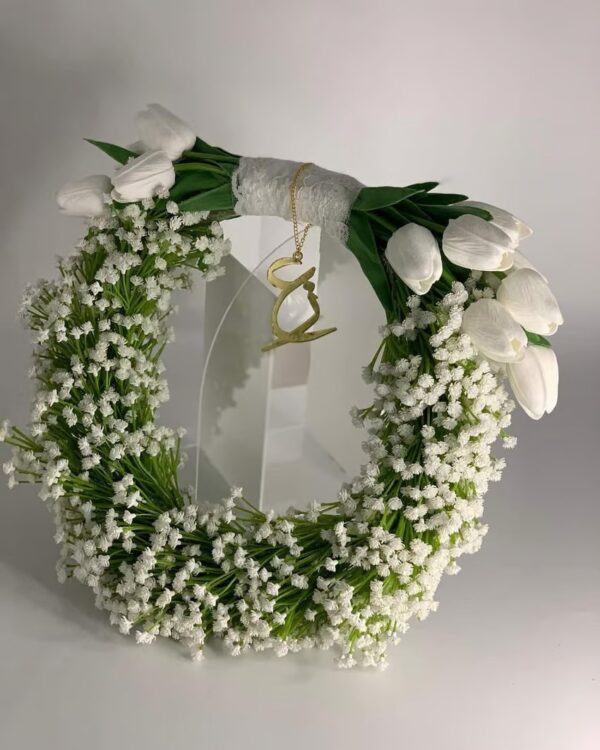 Tulip and gypsophila circular handle