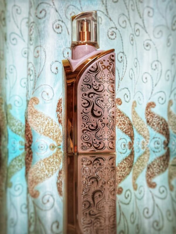 Yasminti perfume for the bride